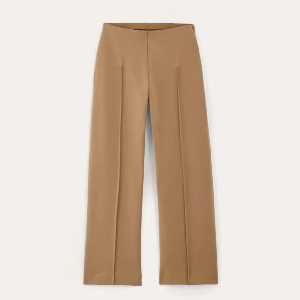 Everlane, the dream trouser Wide-Leg Ponte Pants in Camel